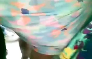 XXX آن مرد سبزه را بر سكسي داعش روی یک تشک قدیمی لعنتی
