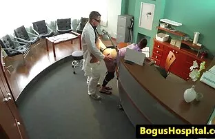 XXX رئیس جوان بالغ و زیر مجموعه در جوراب زنانه ساق بلند سكسي خلجي جوراب ساق بلند