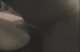 XXX در طول تناسب اندام ، شریک زندگی دوست دختر سكسي الواط را لیس می زند