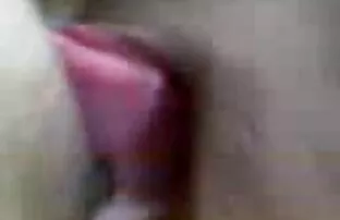 XXX دختری با رنگدانه نوعی پسر را می چسباند که به خودش وصل می شود و او را روی میز ماساژ سكسيهندي قرار می دهد