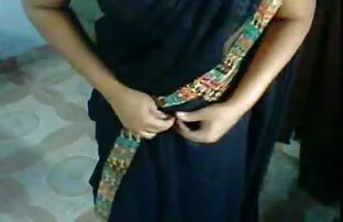 XXX بانوی پلیس بالغ از سكس كلاب وبشر blowjob می دهد و در واژن لعنتی می شود