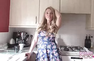 XXX ضرب و شتم دختر حركات سكسي با خروس بزرگ در مهبل