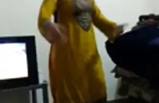 XXX دختران با الاغ بزرگ بچه ها را سكسي رسوم متحركة در یک مهمانی لعنتی می کنند