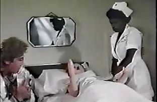 XXX کودکان خردسال در استخر رابطه سكسي صباحي جنسی جنسی دارند