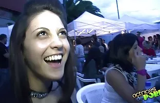 XXX هجده سالگی تقبيل سكسي بیدمشک آسیایی آسیایی در حمام