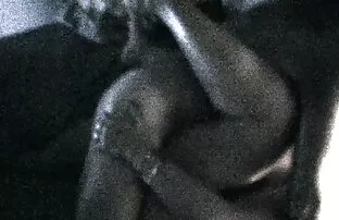 XXX Pervert Nikki Delano سكسي مصارعه زبان سیاه می کند و او را در دهان می کشد