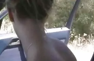 XXX جوجه سیاه با یک الاغ بزرگ اقوة سكسي روبروی شریک زندگی نشست