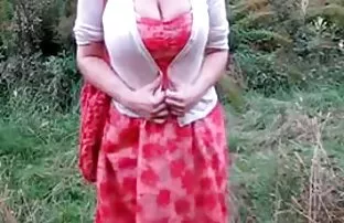 XXX ماچو یار عزیزم را روی تخت می گذارد و جوراب اشک می سكسي بنت وبنت ریزد