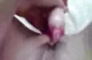 XXX دختر فلم سكسي لبناني الاغ را با دیک لاستیکی fucks می کند