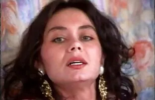 XXX یک زن سكسي مربربه چاق با شیر بزرگ ، خود را در حمام می شست و از خودش مراقبت می کند