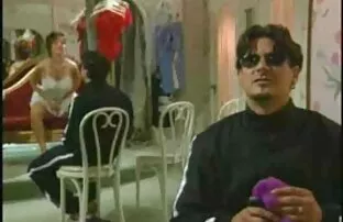 XXX همدستان با لباس سكسي اجمل پلیس ، مالاتو را در خیابان لعنتی کردند