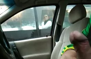XXX سبزه جوان با خال کوبی روی سینه اش سكسي xxxxx ، در ریخته گری به مرد تسلیم شد