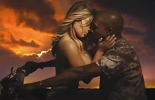 XXX مرد مقدماتی سكسي مترجم عراقي یک دختر جوان در مقابل یک وب کم است
